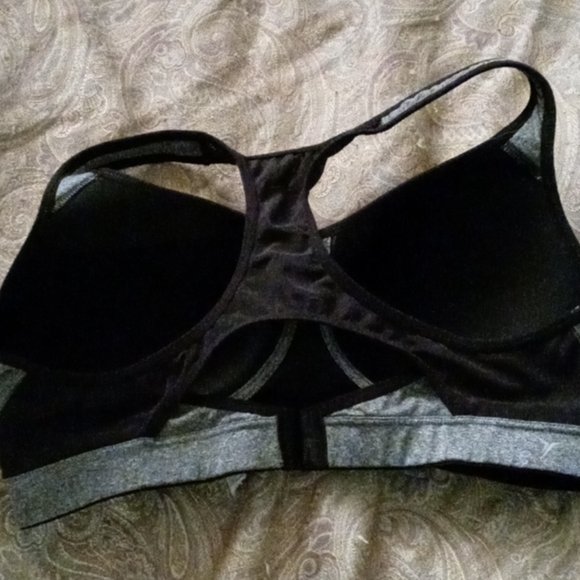 Sports bra - Picture 2 of 2